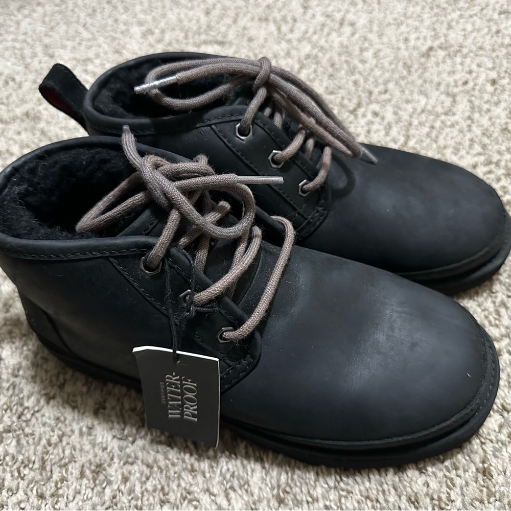 Ugg Neumel Waterproof Black Men’s 6/Women’s 8 EU 39 New Never Worn